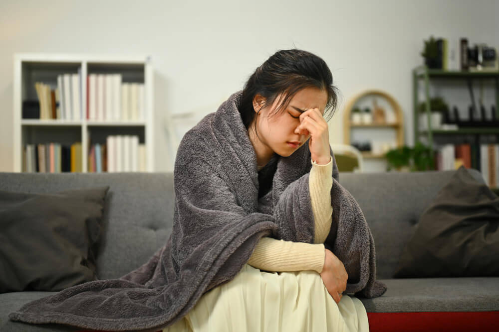 Social withdrawal and reduced motivation shown as behavioral effects of seasonal affective disorder.