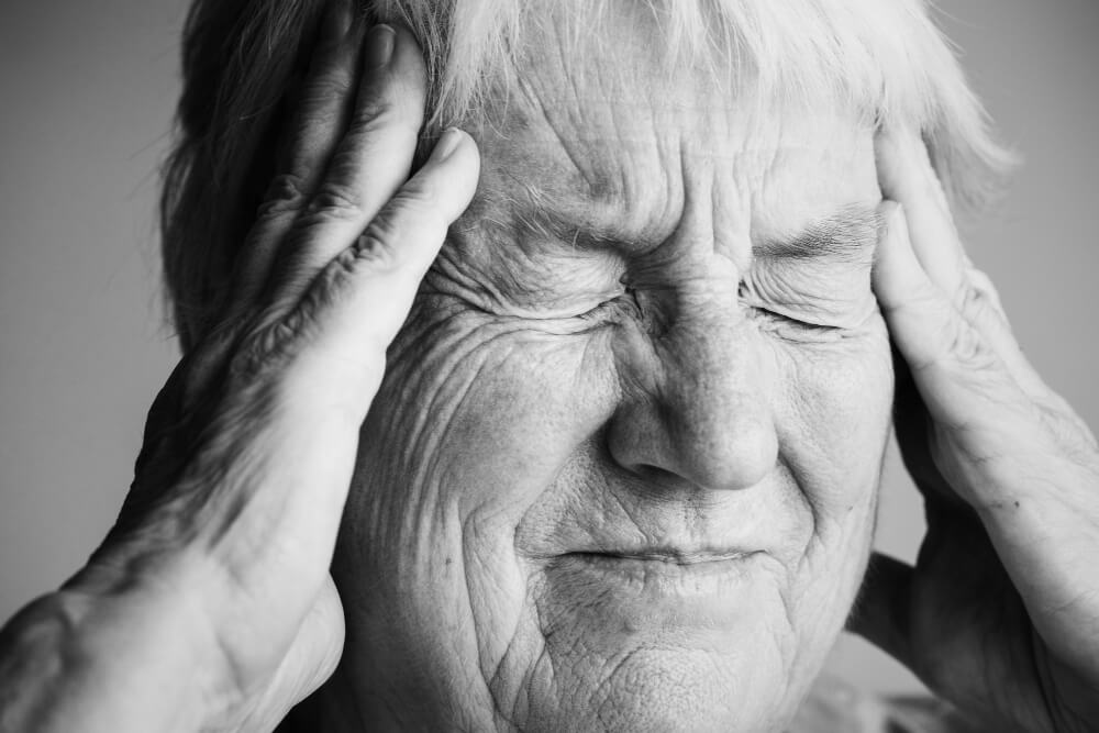 Elderly patient experiencing memory loss illustrating vascular dementia and cognitive decline